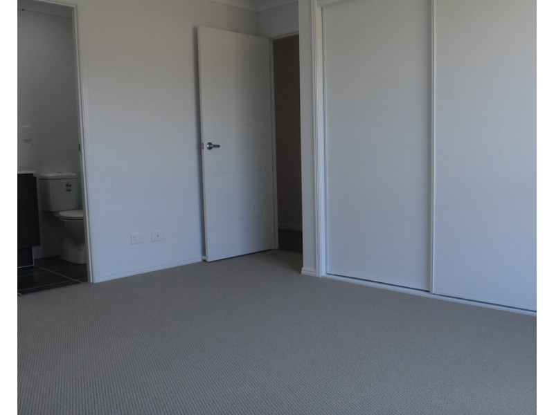 2/20 Alessandra Circuit, Coomera QLD 4209