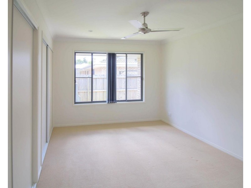 8 Alfred Raymond Hulse Drive, Upper Coomera QLD 4209