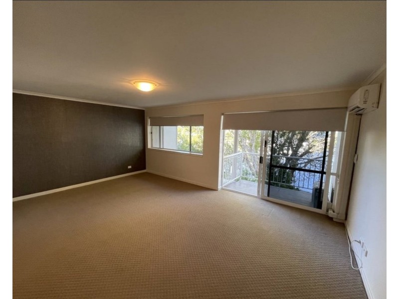 33/3 Marina Crescent, Hollywell QLD 4216