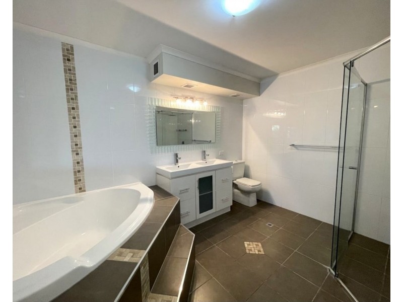 33/3 Marina Crescent, Hollywell QLD 4216