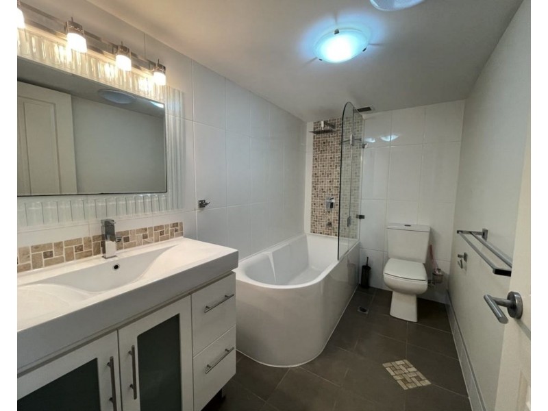 33/3 Marina Crescent, Hollywell QLD 4216