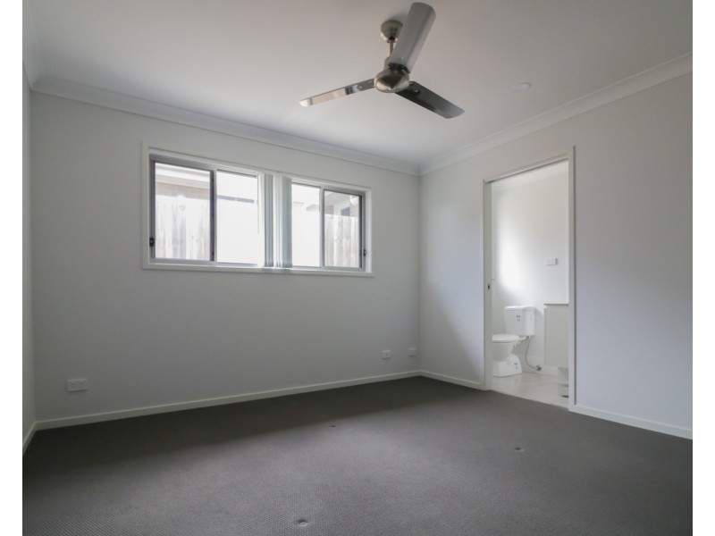 16 Greenwich Avenue, Pimpama QLD 4209