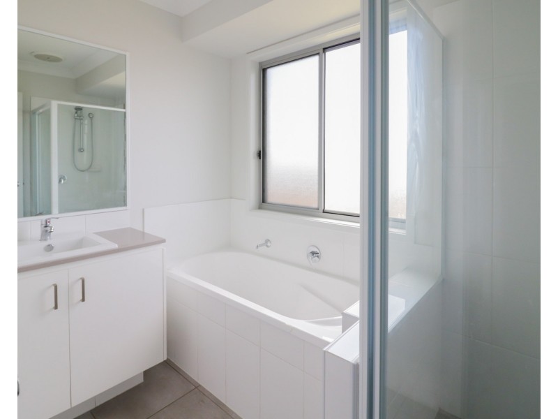 16 Greenwich Avenue, Pimpama QLD 4209