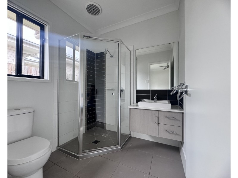 32 Tribecca Circuit, Coomera QLD 4209