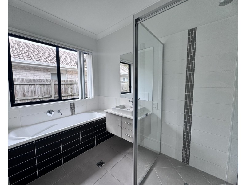 32 Tribecca Circuit, Coomera QLD 4209