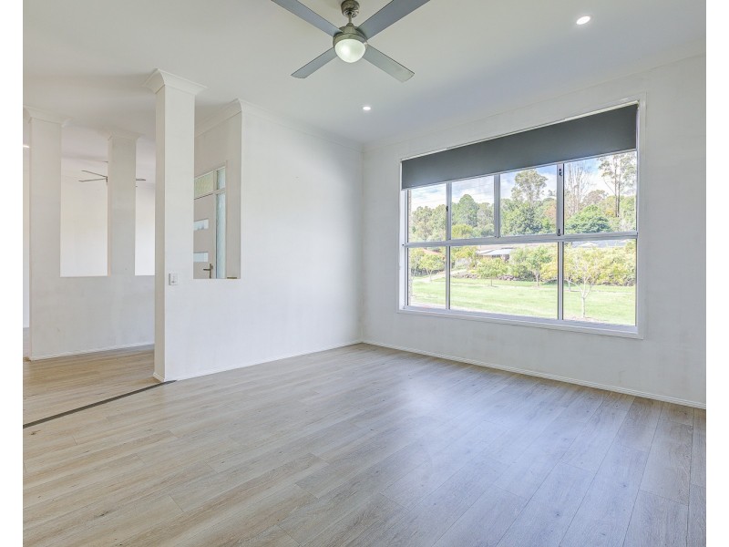 89 Pacific Pines Boulevard, Pacific Pines QLD 4211