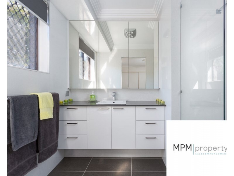 23 Bushtree Court, Burleigh Waters QLD 4220