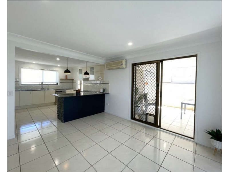 2 Nelson Court, Benowa QLD 4217