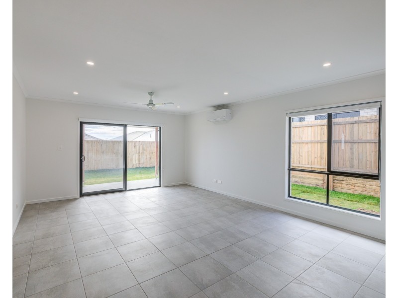 31 Waratah Circuit, Greenbank QLD 4124