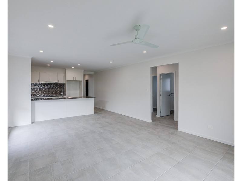 31 Waratah Circuit, Greenbank QLD 4124