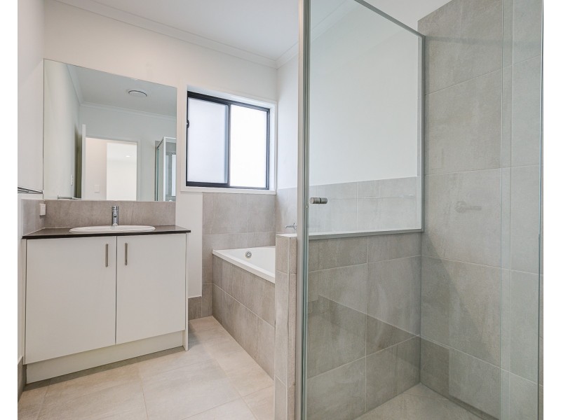 31 Waratah Circuit, Greenbank QLD 4124