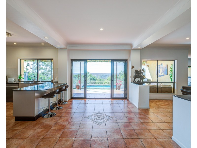75 Highvale Drive, Helensvale QLD 4212