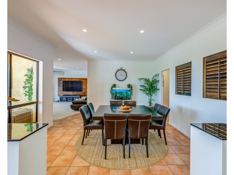 75 Highvale Drive, Helensvale QLD 4212