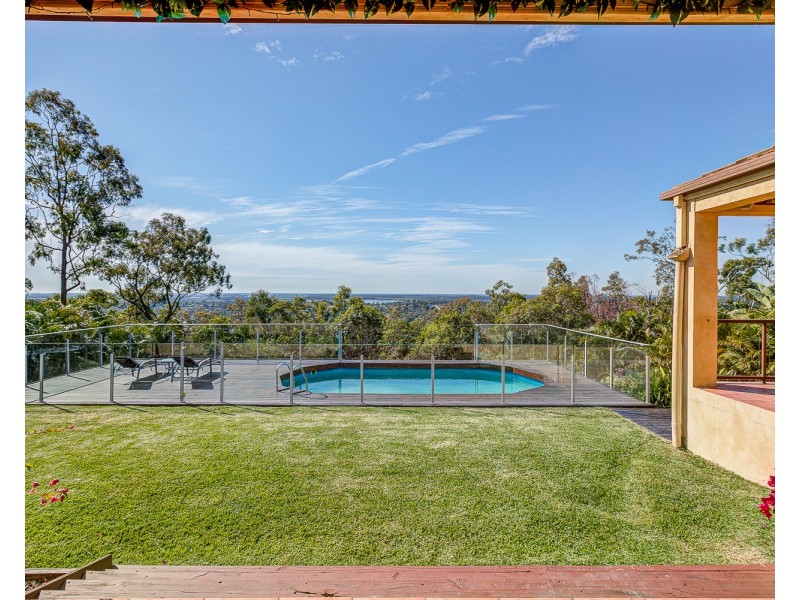 75 Highvale Drive, Helensvale QLD 4212