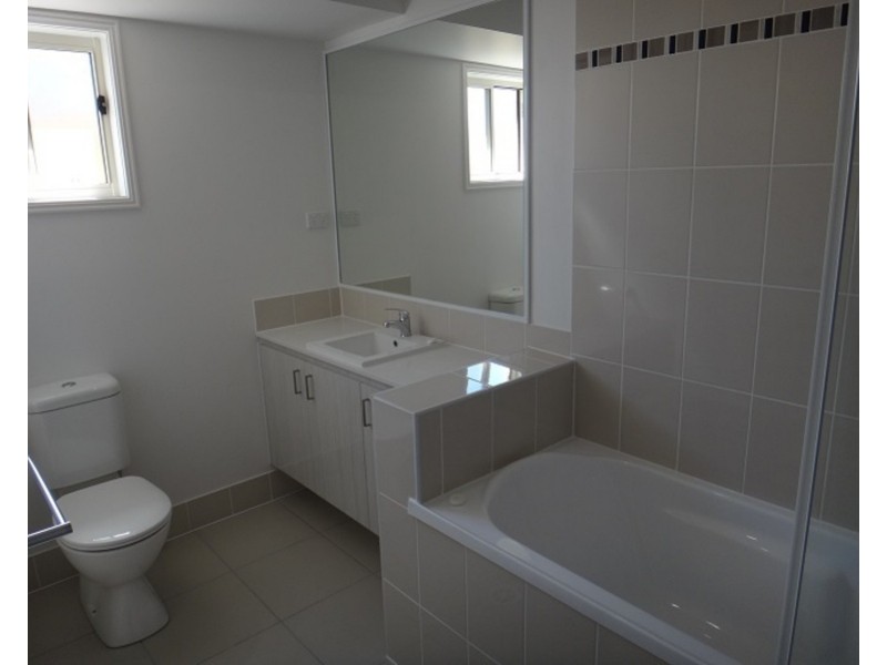 65 Damian Leeding Way, Upper Coomera QLD 4209