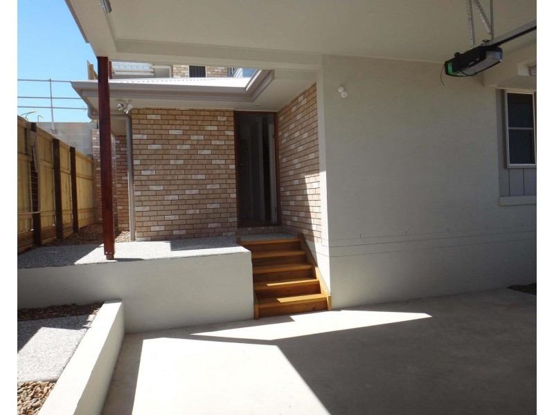 65 Damian Leeding Way, Upper Coomera QLD 4209