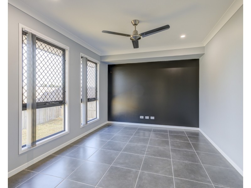 28 Brett Street, Pimpama QLD 4209