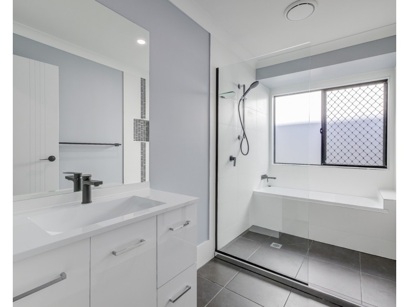 28 Brett Street, Pimpama QLD 4209