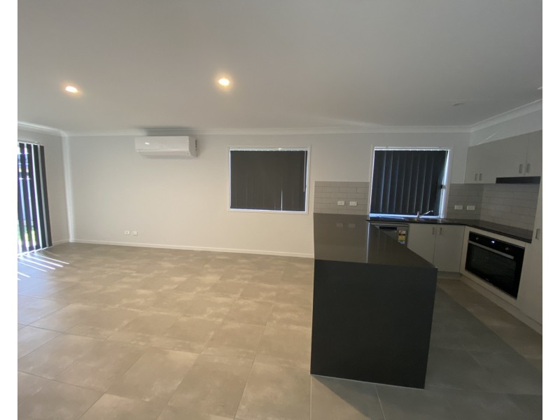 3 Sutherland Street, Gleneagle QLD 4285