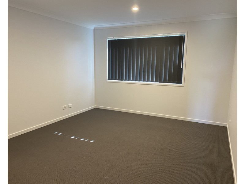 3 Sutherland Street, Gleneagle QLD 4285