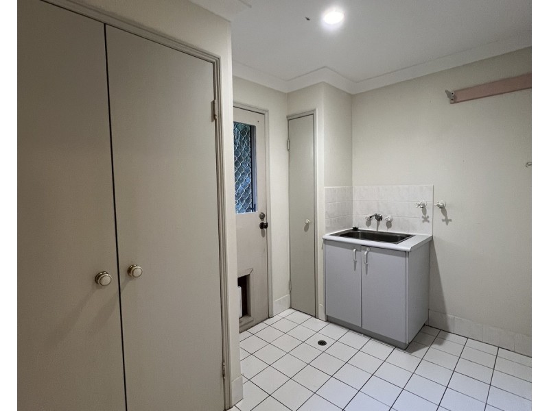 34 Jingella Street, Hope Island QLD 4212