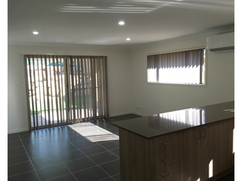 3 Maurie Pears Crescent, Pimpama QLD 4209