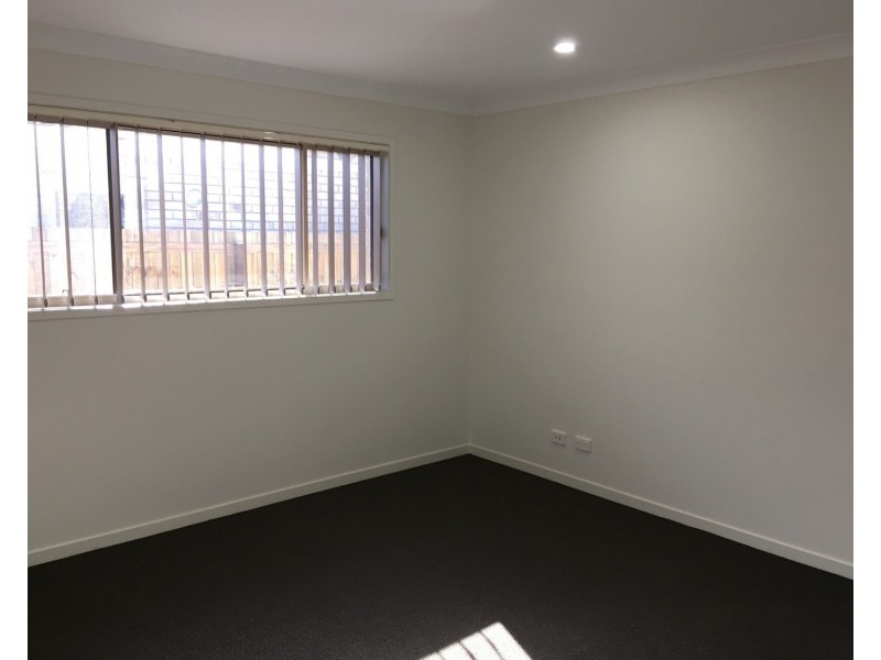 3 Maurie Pears Crescent, Pimpama QLD 4209