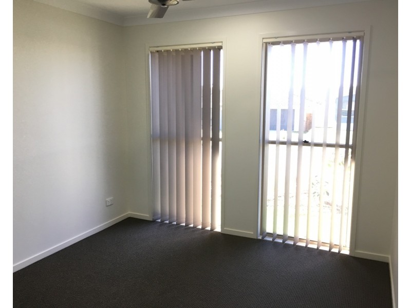 3 Maurie Pears Crescent, Pimpama QLD 4209