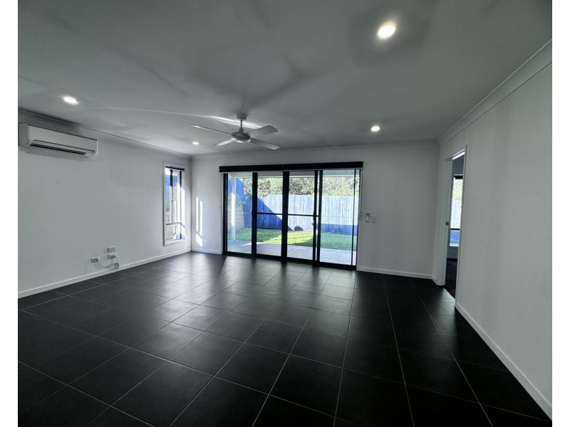 66 Mieka Crescent, Pimpama QLD 4209