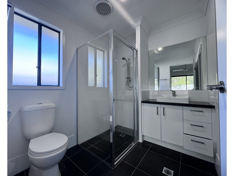 66 Mieka Crescent, Pimpama QLD 4209