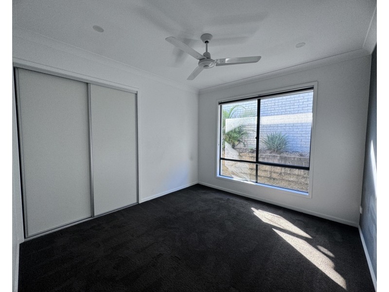 66 Mieka Crescent, Pimpama QLD 4209