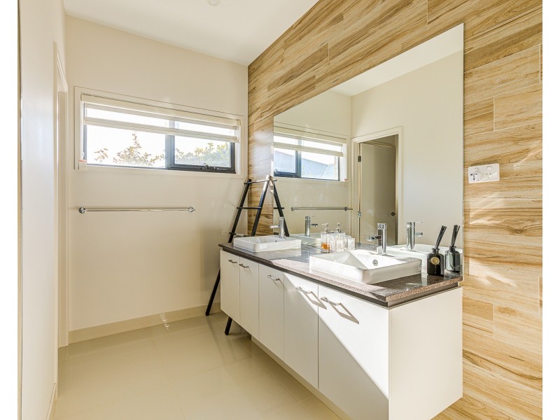 83 Great Sandy Circuit, Pimpama QLD 4209