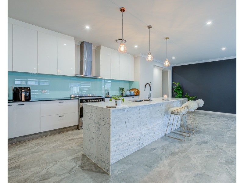 83 Great Sandy Circuit, Pimpama QLD 4209