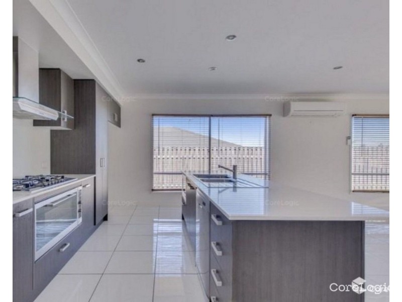 12 Kabi Place, Pacific Pines QLD 4211