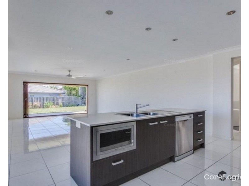 12 Kabi Place, Pacific Pines QLD 4211
