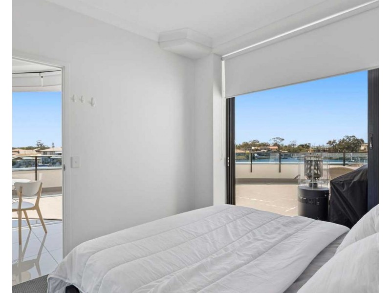 1105/5 Harbourside Court, Biggera Waters QLD 4216
