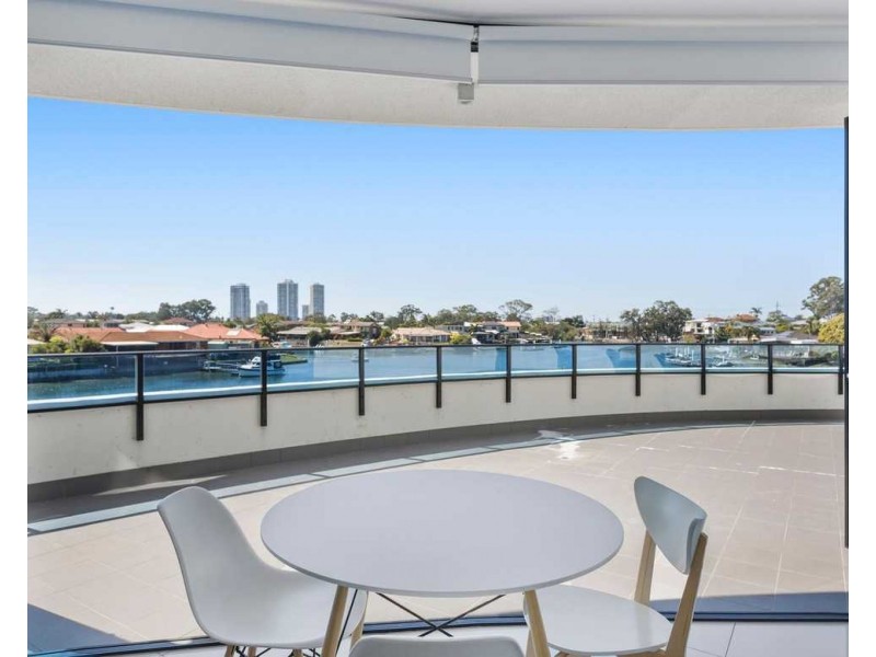 1105/5 Harbourside Court, Biggera Waters QLD 4216