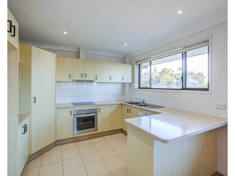 5/228 Marine Parade, Labrador QLD 4215