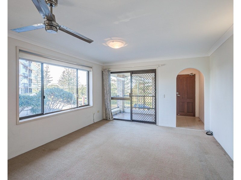 5/228 Marine Parade, Labrador QLD 4215