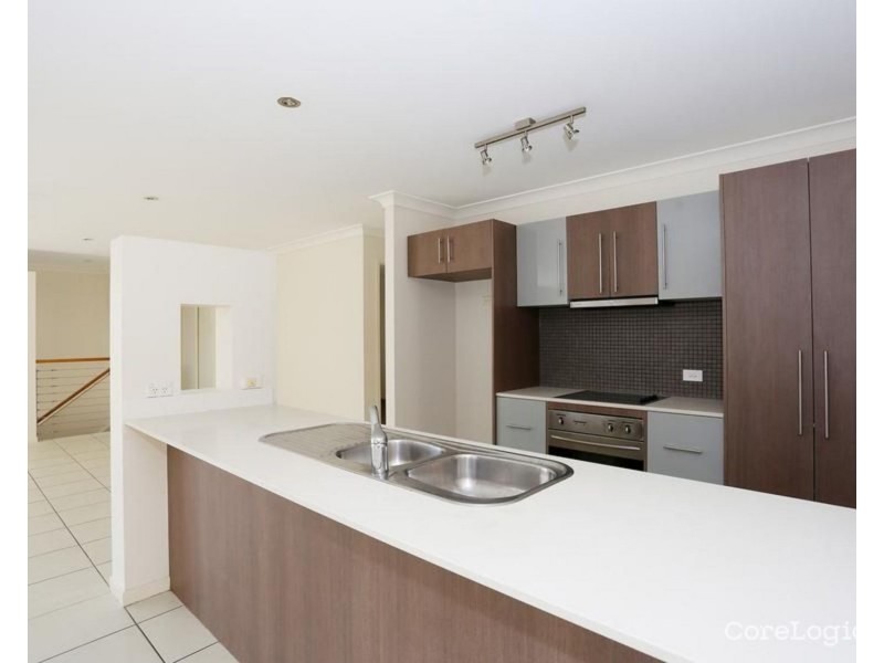 15 Bounty Way, Pacific Pines QLD 4211