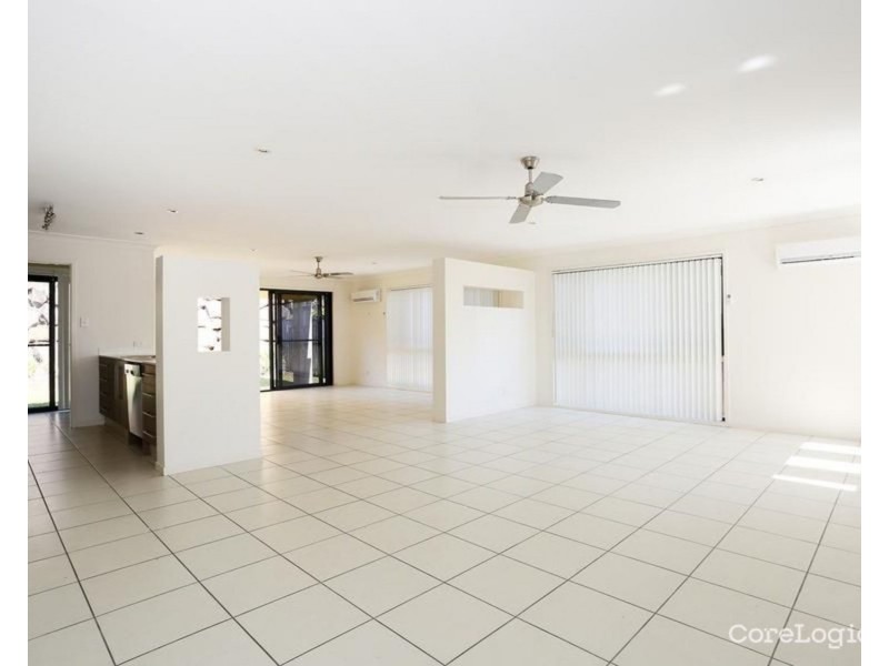 15 Bounty Way, Pacific Pines QLD 4211