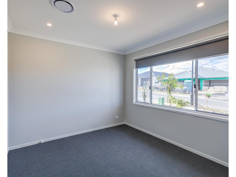 16 Marigold Road, Greenbank QLD 4124