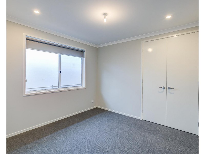 16 Marigold Road, Greenbank QLD 4124