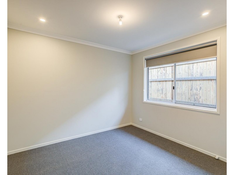 16 Marigold Road, Greenbank QLD 4124