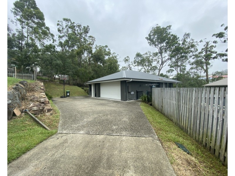 8 Cathmor Court, Oxenford QLD 4210