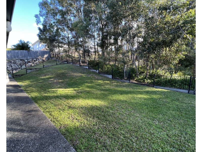 8 Cathmor Court, Oxenford QLD 4210