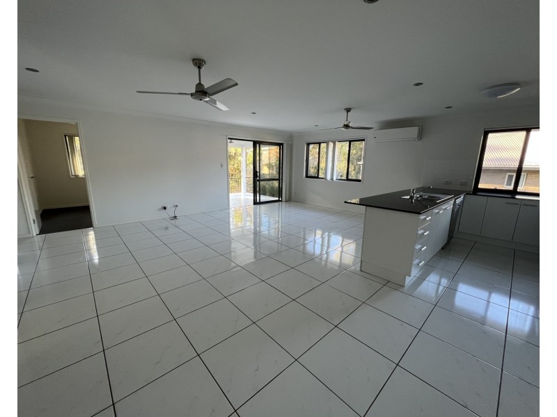 8 Cathmor Court, Oxenford QLD 4210