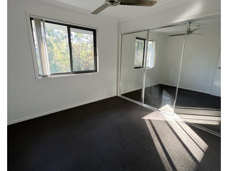 8 Cathmor Court, Oxenford QLD 4210