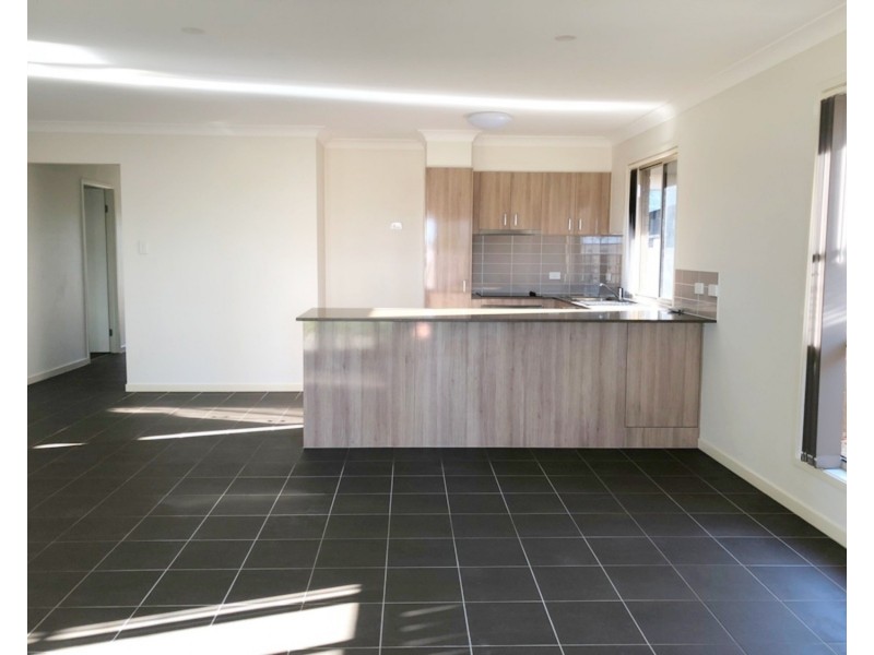5 Milbrook Crescent, Pimpama QLD 4209