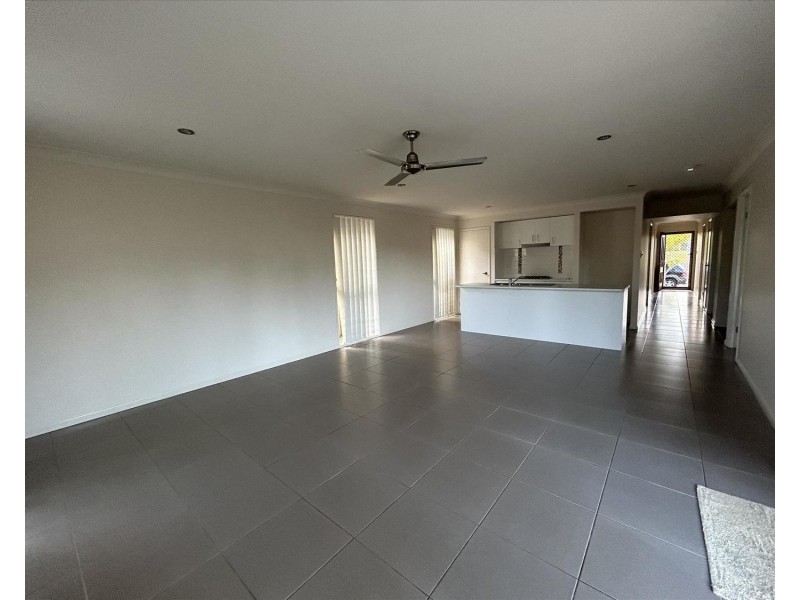 14 Beaumont Drive, Pimpama QLD 4209